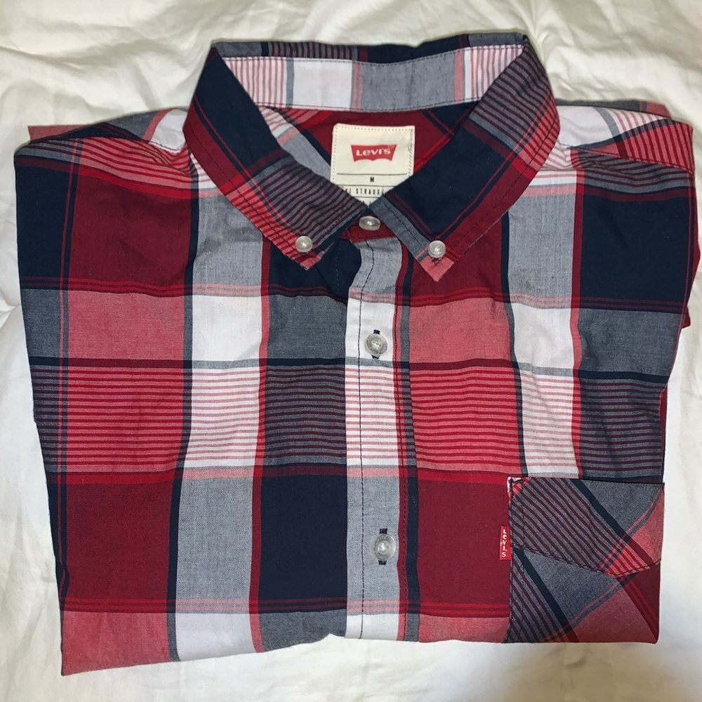 Button down collar shirt 👔